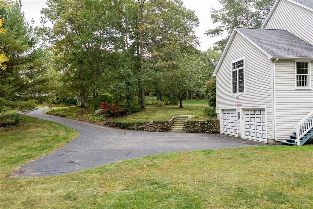 Photo of 11 Old Farm Rd