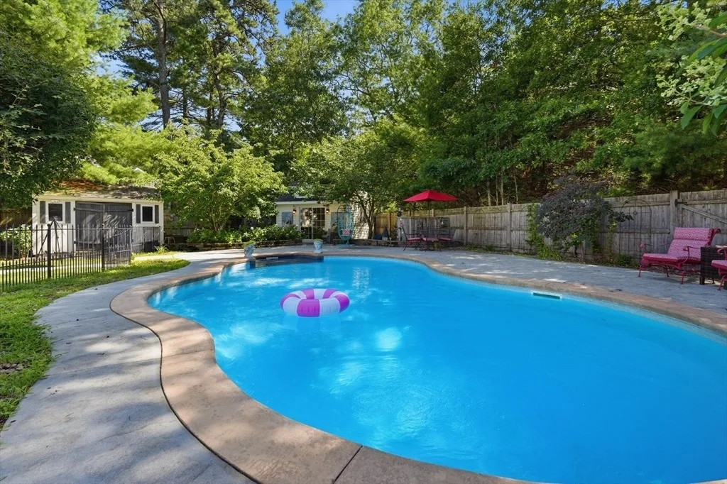 Photo of 11 Fellowship Cir