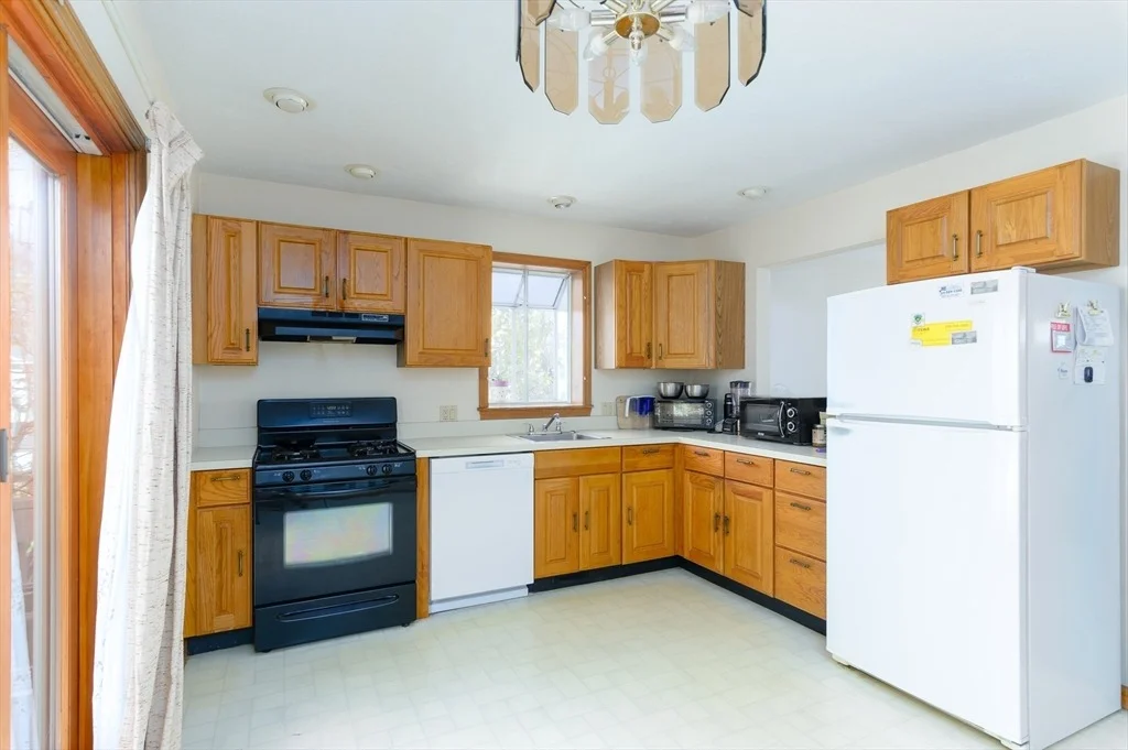 Photo of 602-1 Burncoat Street