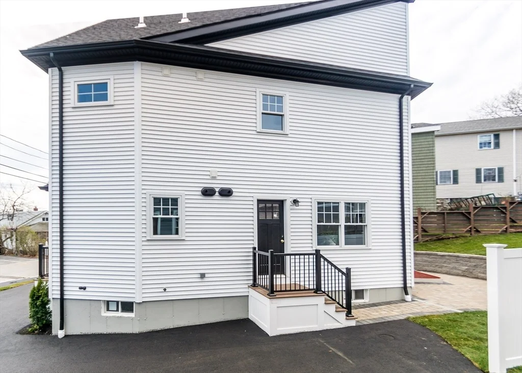 Photo of 89 Hardy Pond Road