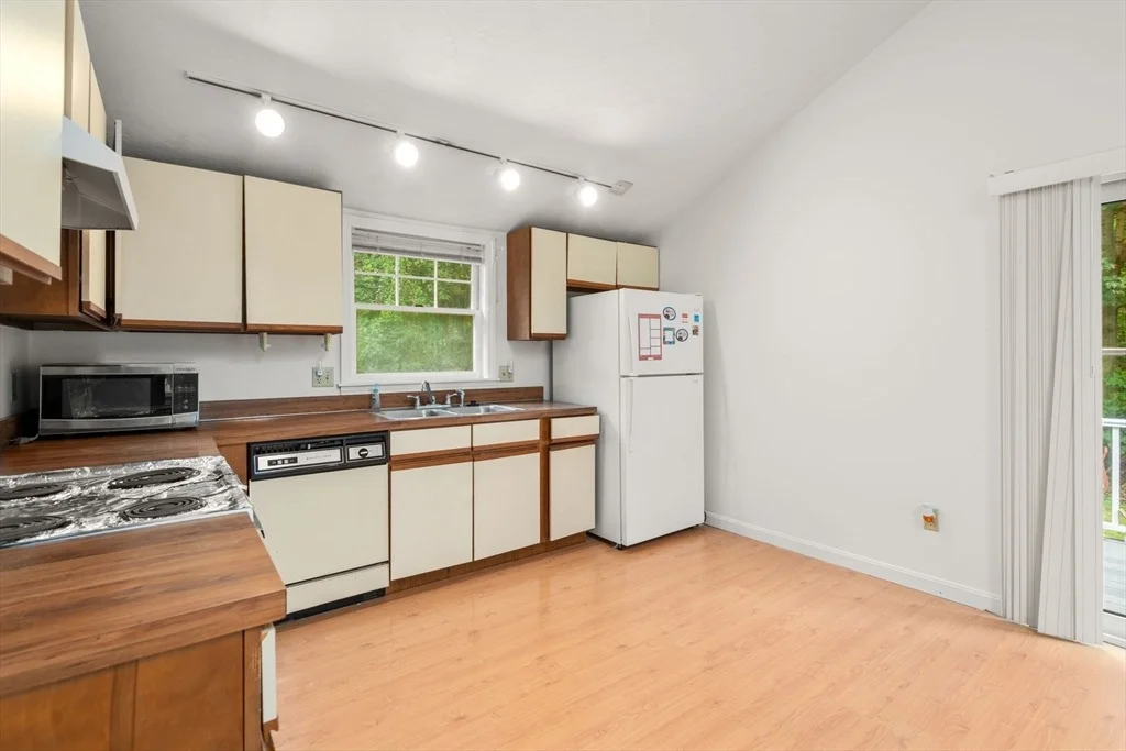 Photo of 12 Winifred Ave