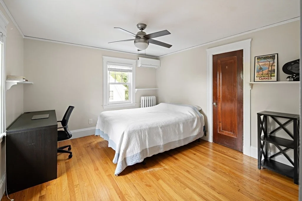 Photo of 162 Forest St