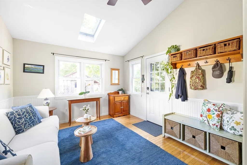 Photo of 28 Cottage St