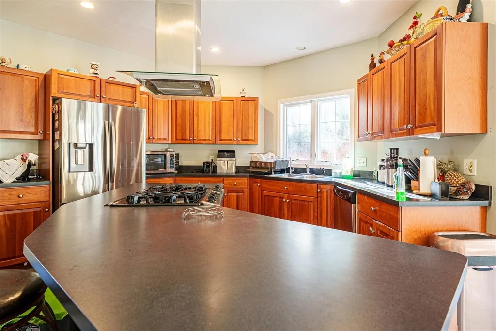 Photo of 300 Crownshield Avenue