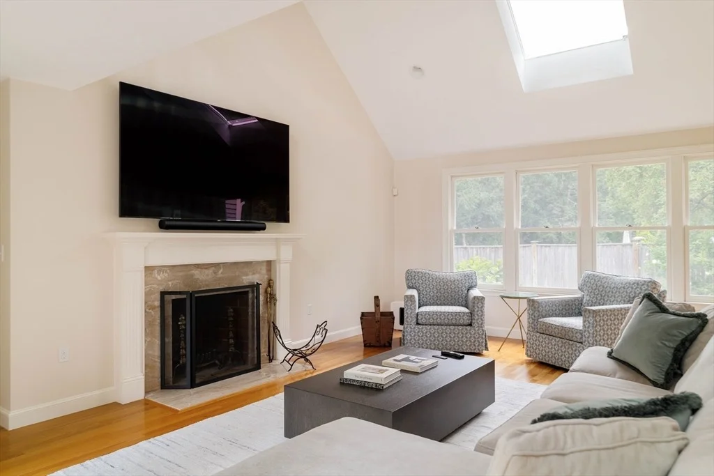 Photo of 38 Fuller Brook Rd