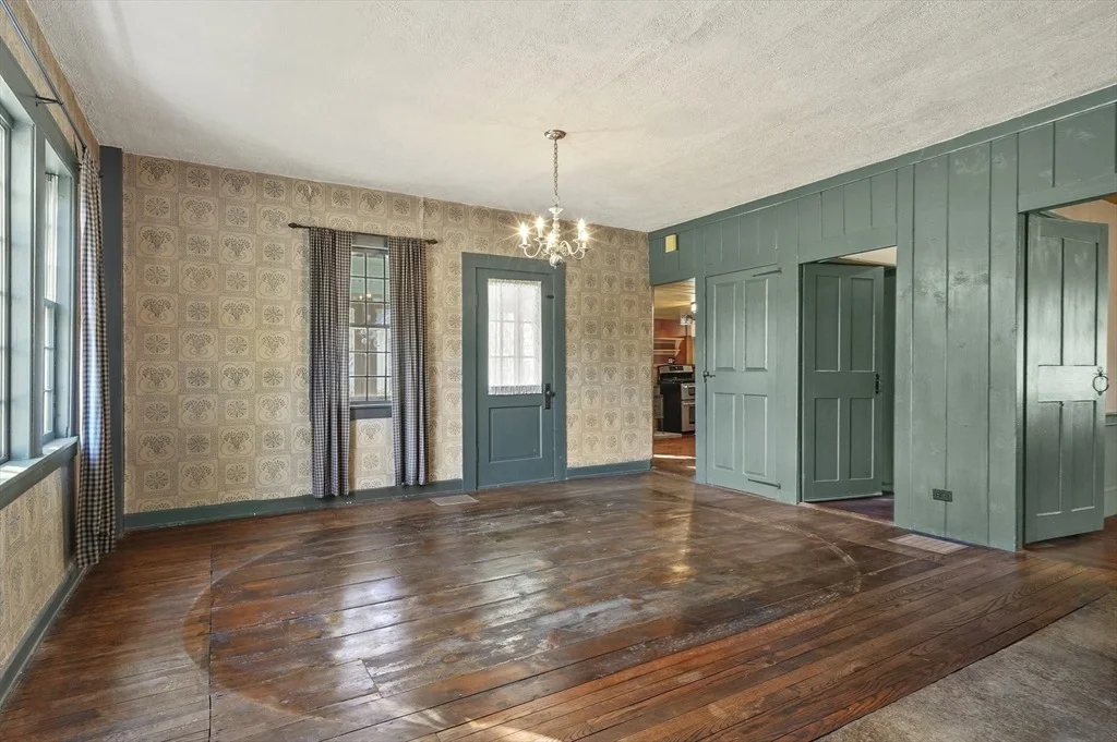 Photo of 216 Brookfield Rd