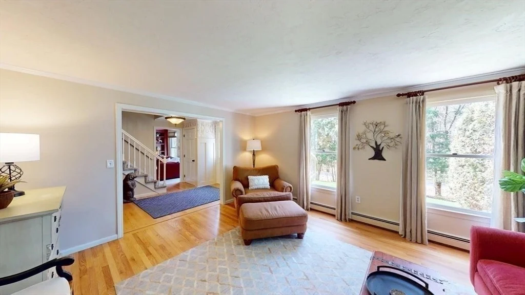 Photo of 4 Oak Dr