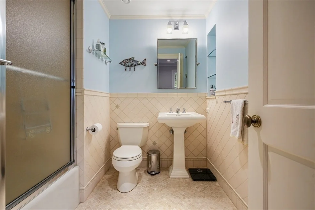 Photo of 2 Candleberry Ln