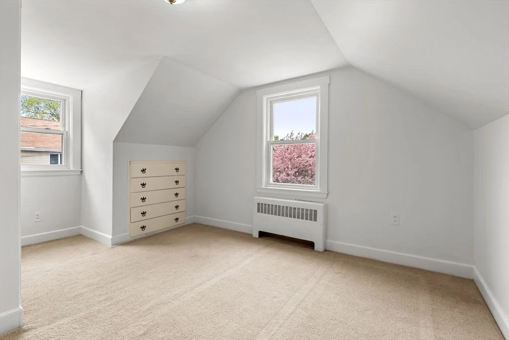 Photo of 13 Munroe Ave