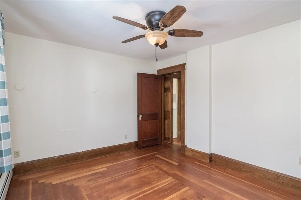 Photo of 2 Oak St