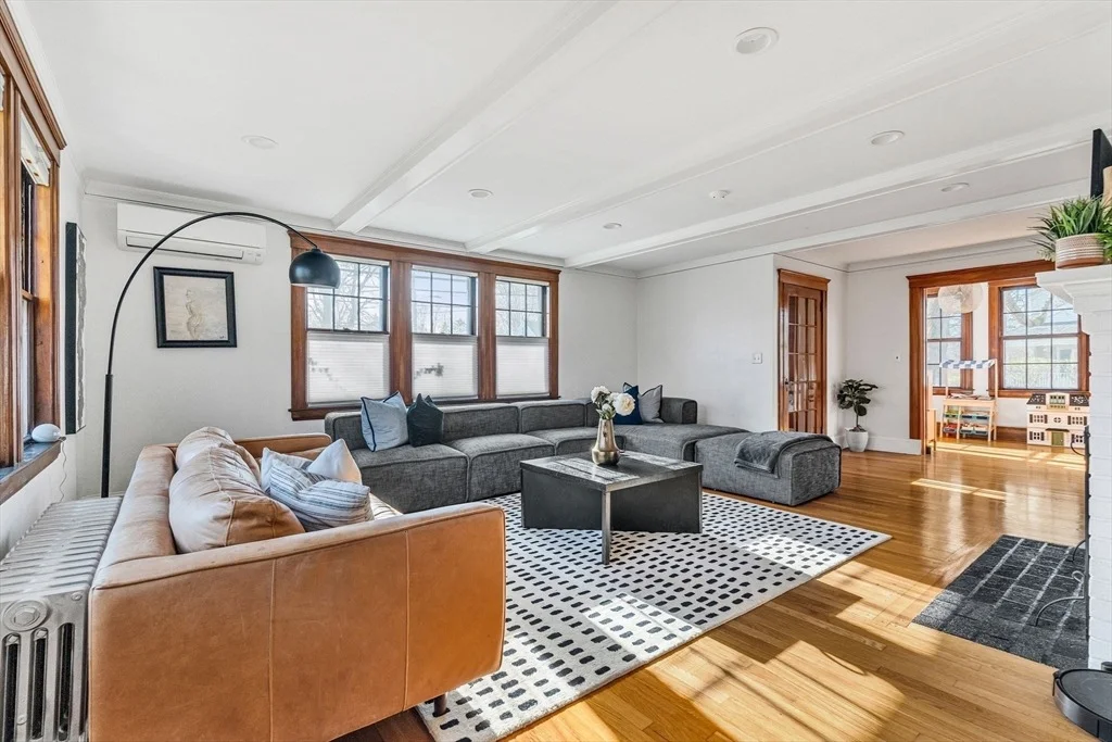 Photo of 711 Webster Street