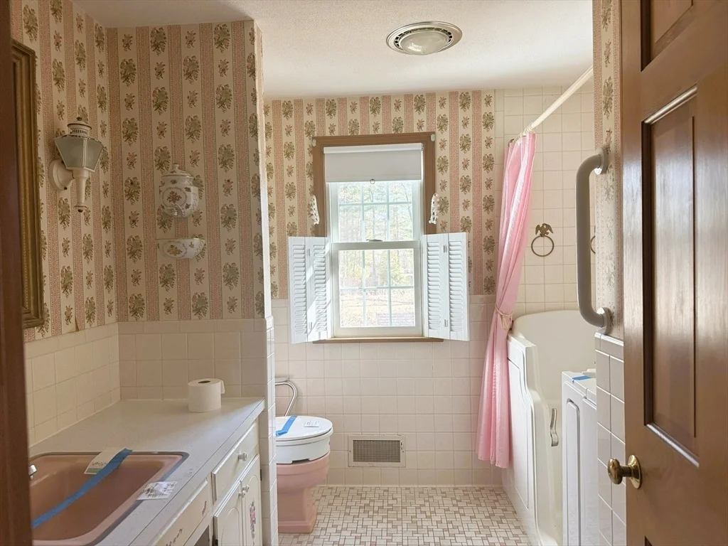 Photo of 202 Falley Dr