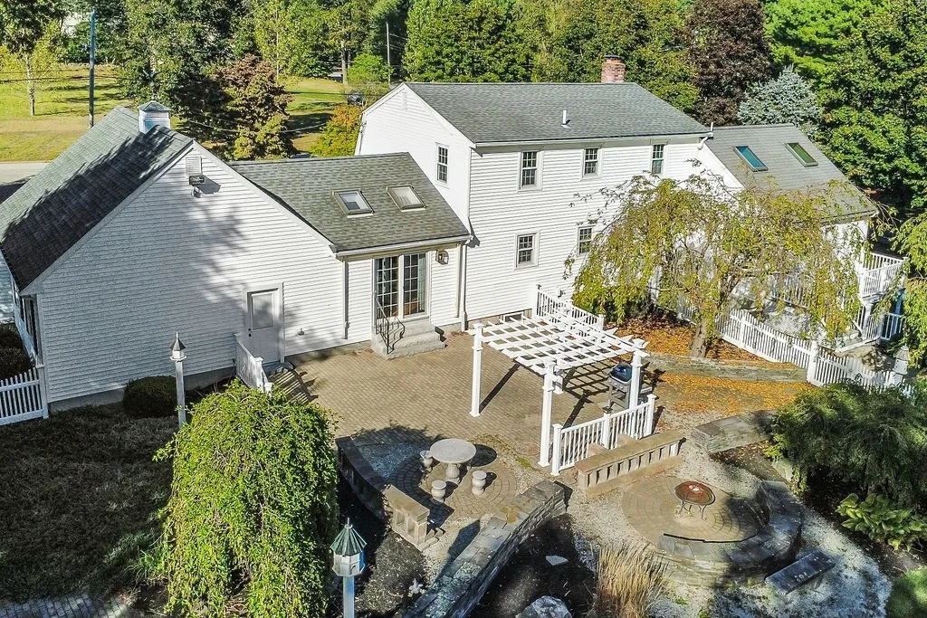 Photo of 7 Chris Dr
