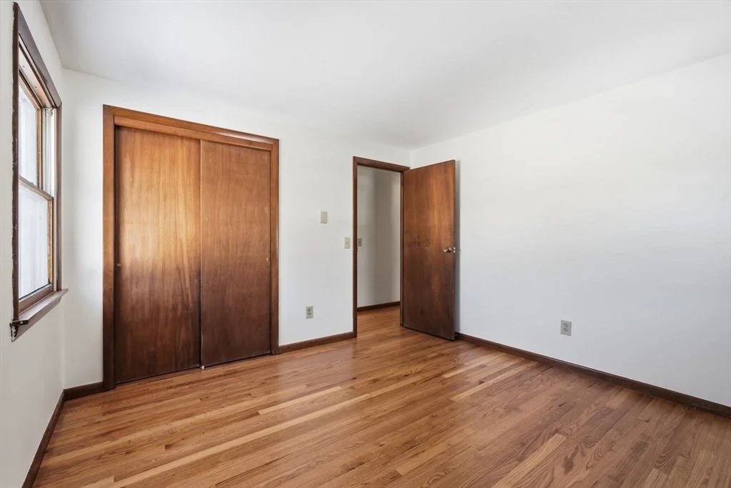 Photo of 132 Pondview Dr