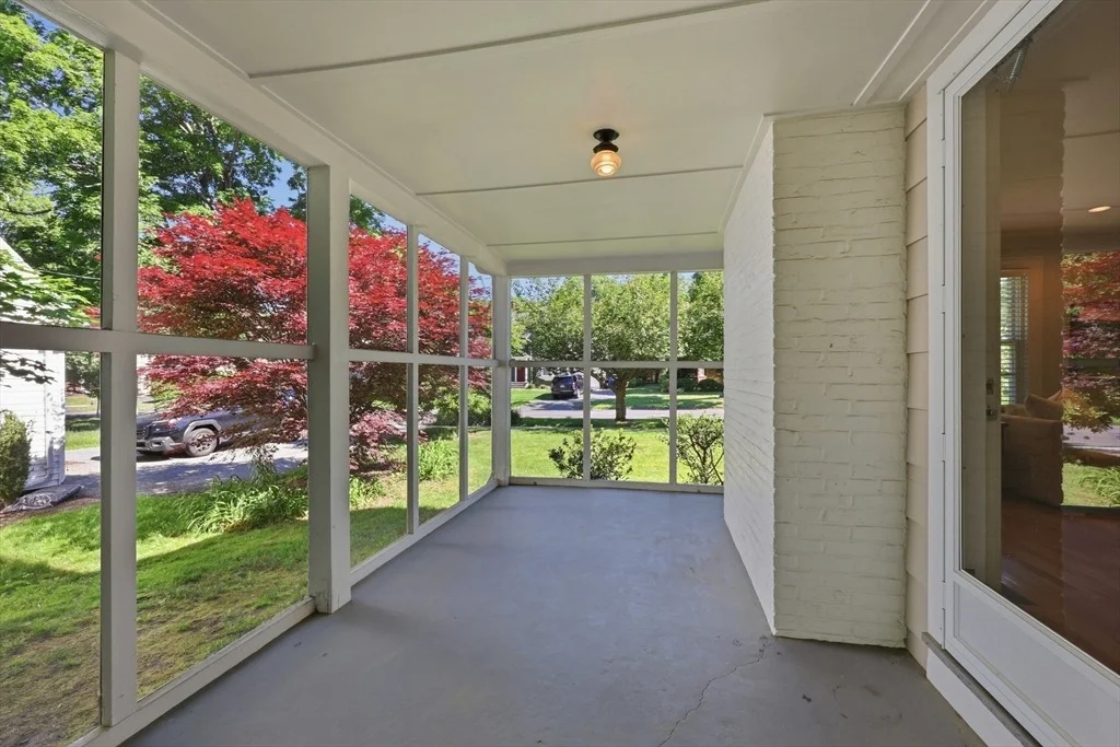 Photo of 77 Pleasantview Avenue