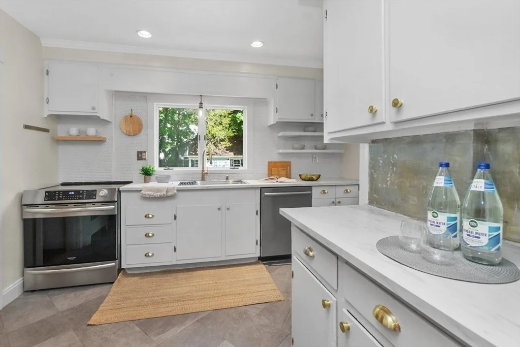 Photo of 48 Belvidere Ave