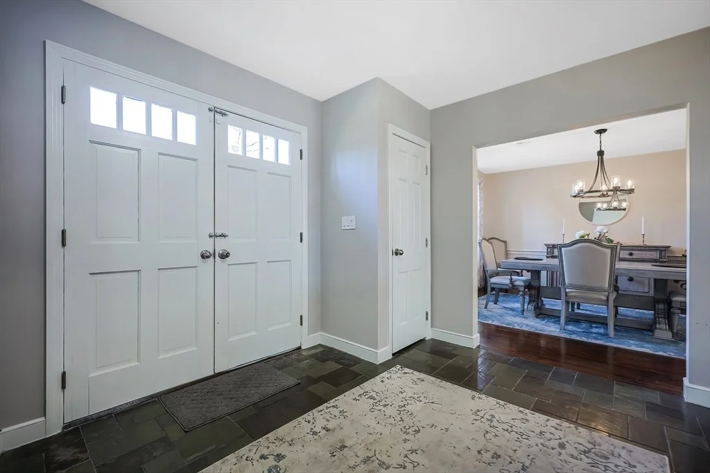 Photo of 8 Chickering Ln