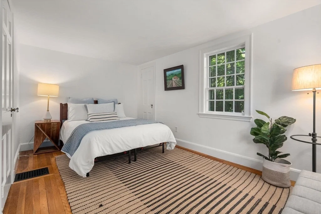 Photo of 25 Chestnut Hill Rd