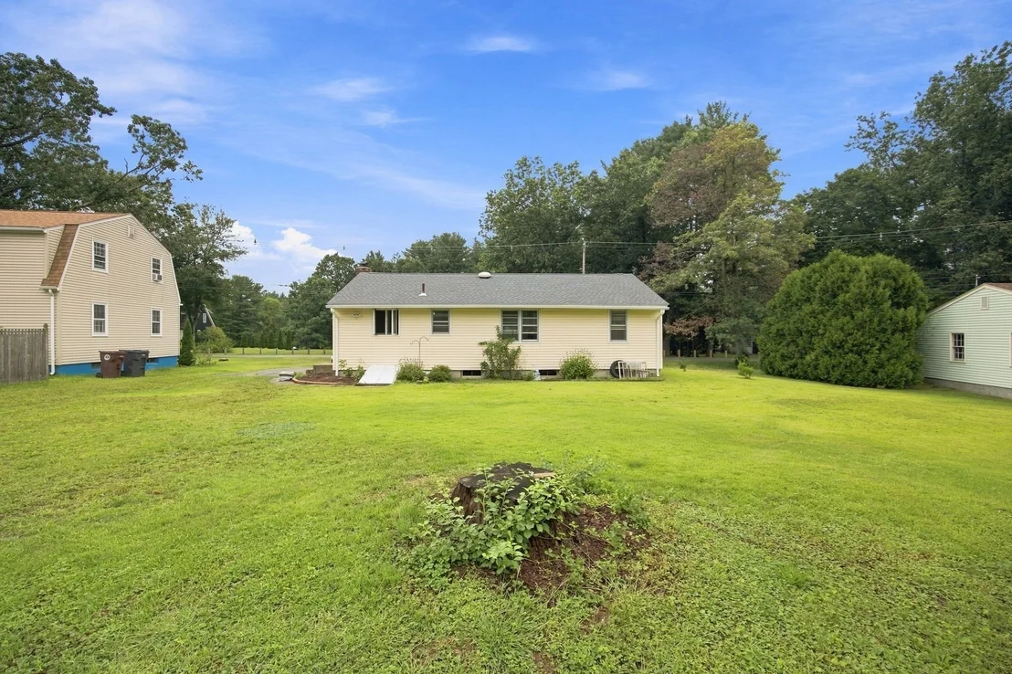 Photo of 460 Shaker Rd