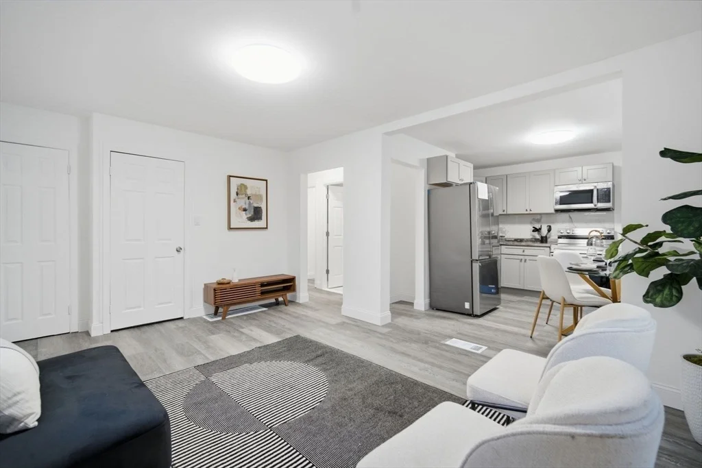 Photo of 25 Pheland St