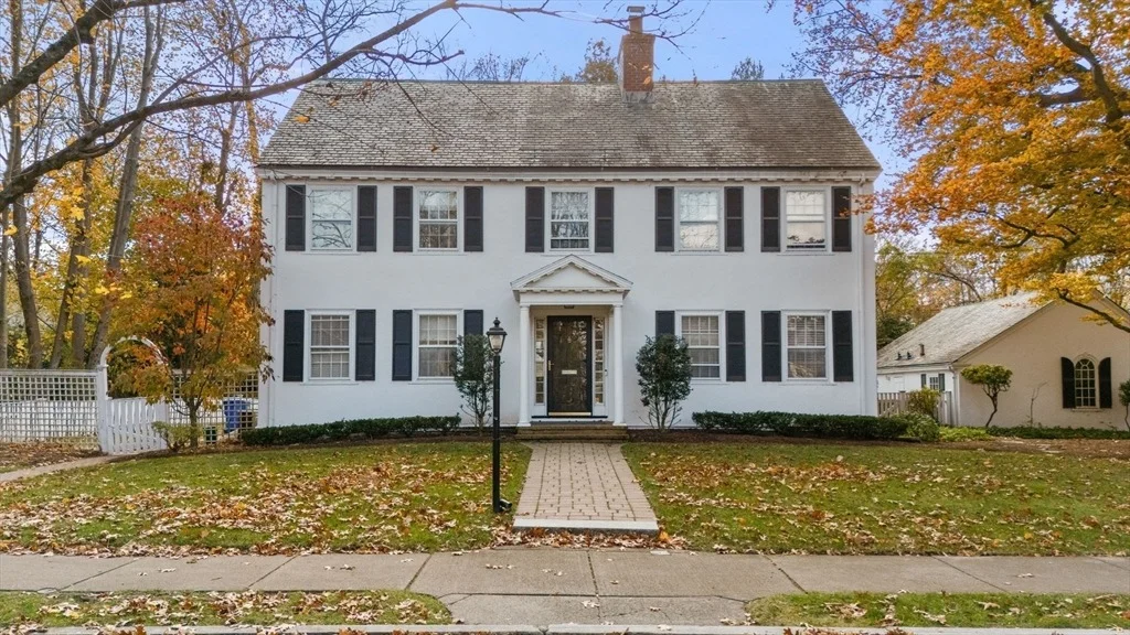 Photo of 138 Waban Avenue