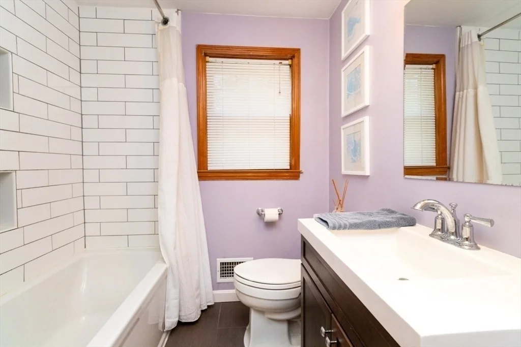 Photo of 46 Conlyn Avenue