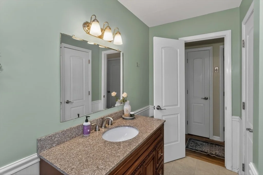 Photo of 128 Williams St