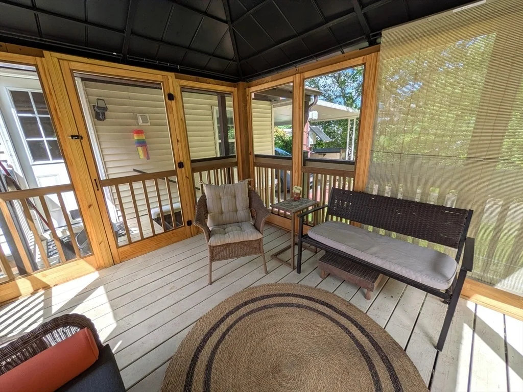 Photo of 10 Jefferson Way