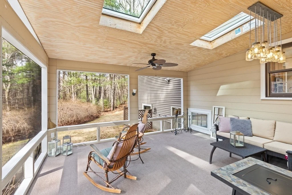 Photo of 31 Meadowbrook Rd