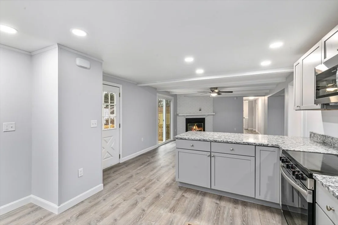 Photo of 4 Lisa Cir