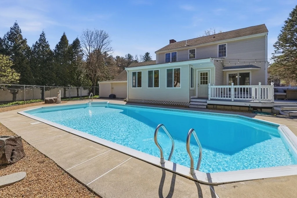 Photo of 230 Evelina Drive