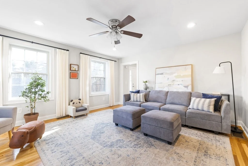 Photo of Unit B at 6 Pine Hill Way