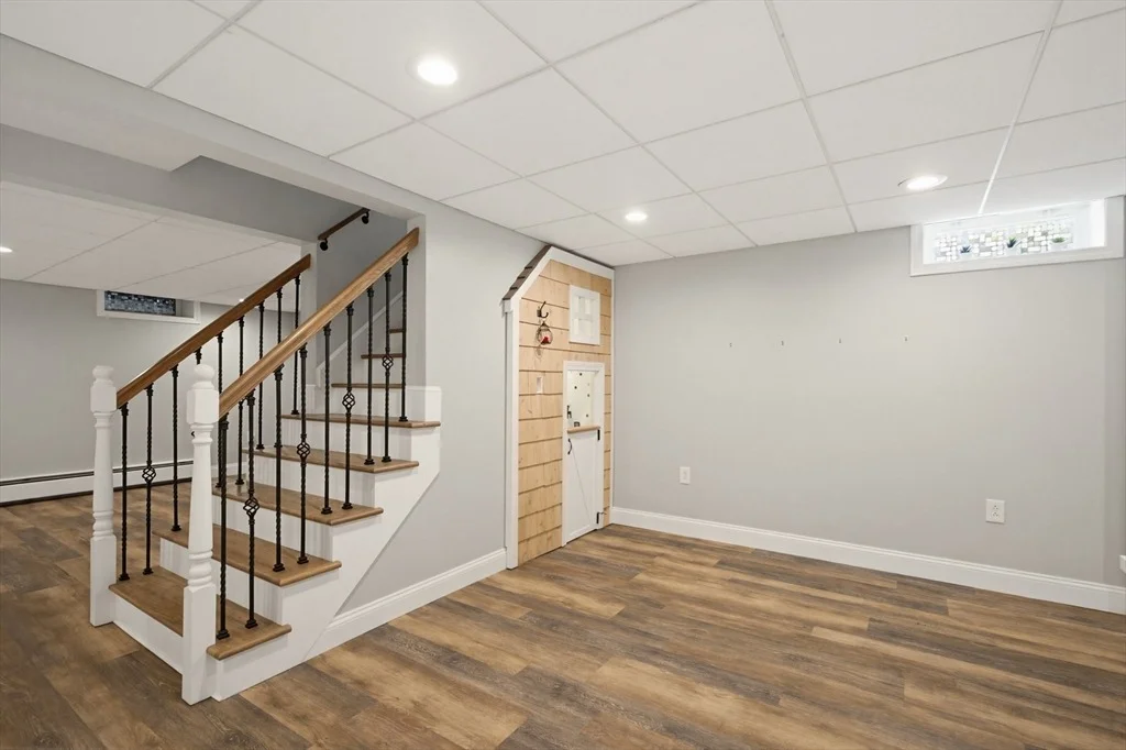 Photo of 377 Kenyon  Ave