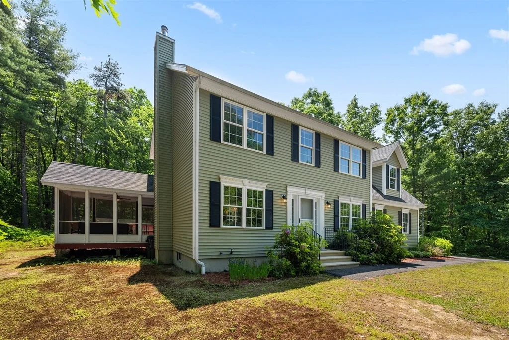 Photo of 151 Sterling Road