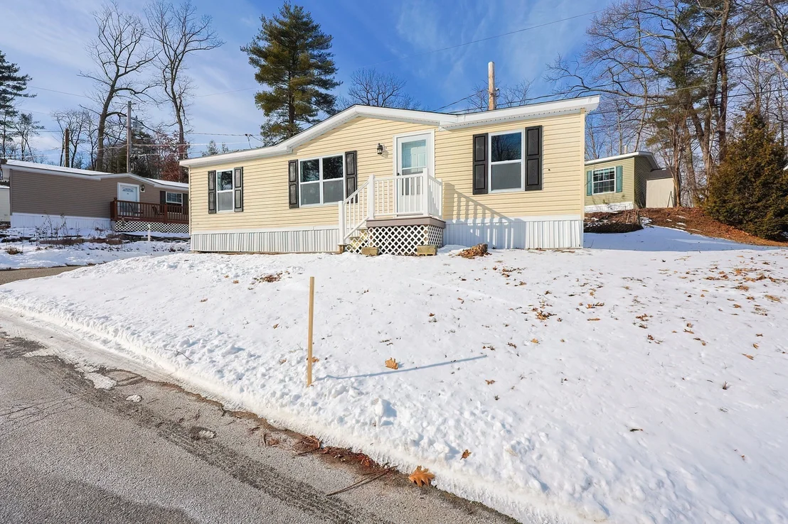 Photo of 9 Emerald Dr