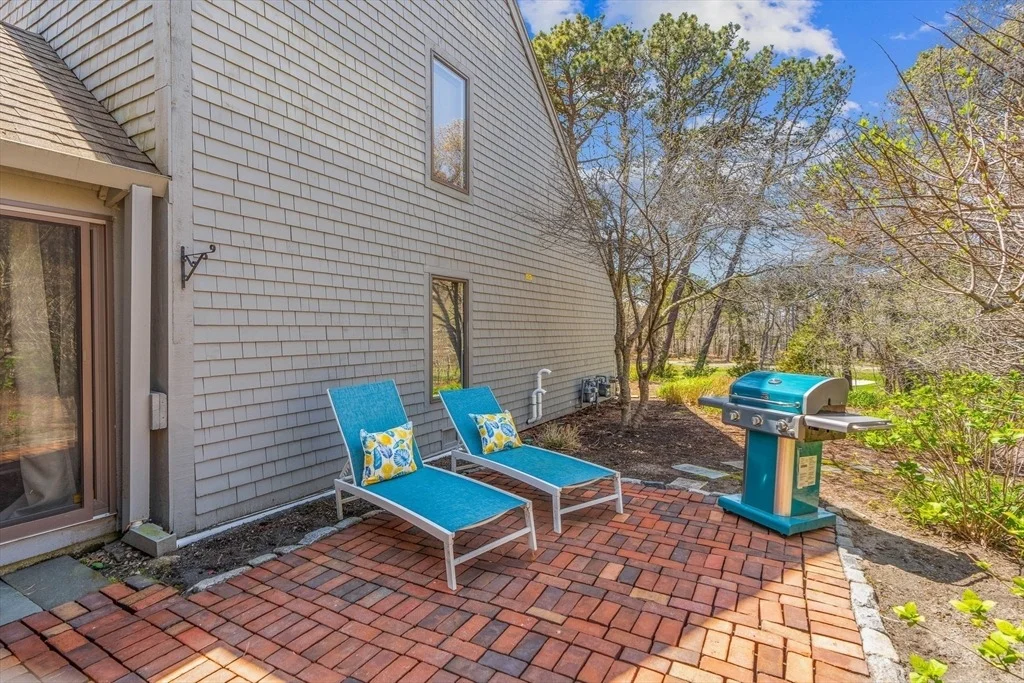 Photo of Unit F at 39 Mashie Cir