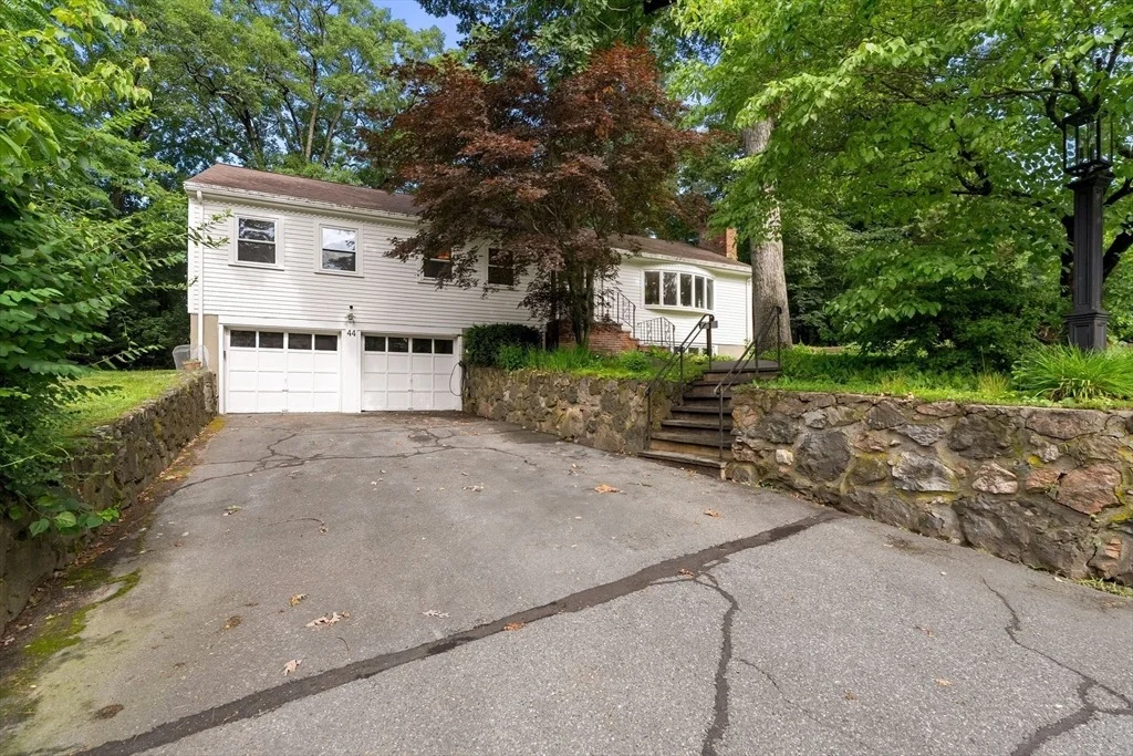 Photo of 44 Windemere Rd