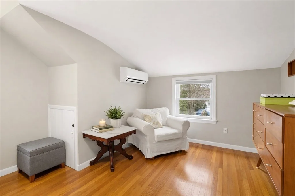 Photo of 52 Ivan St