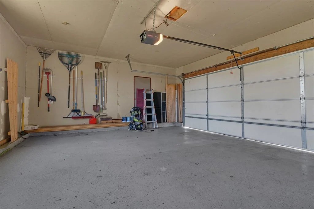 Photo of 8 Park Cir