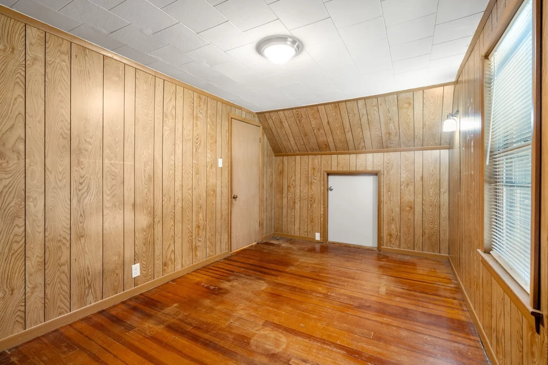Photo of 32 Elm Street