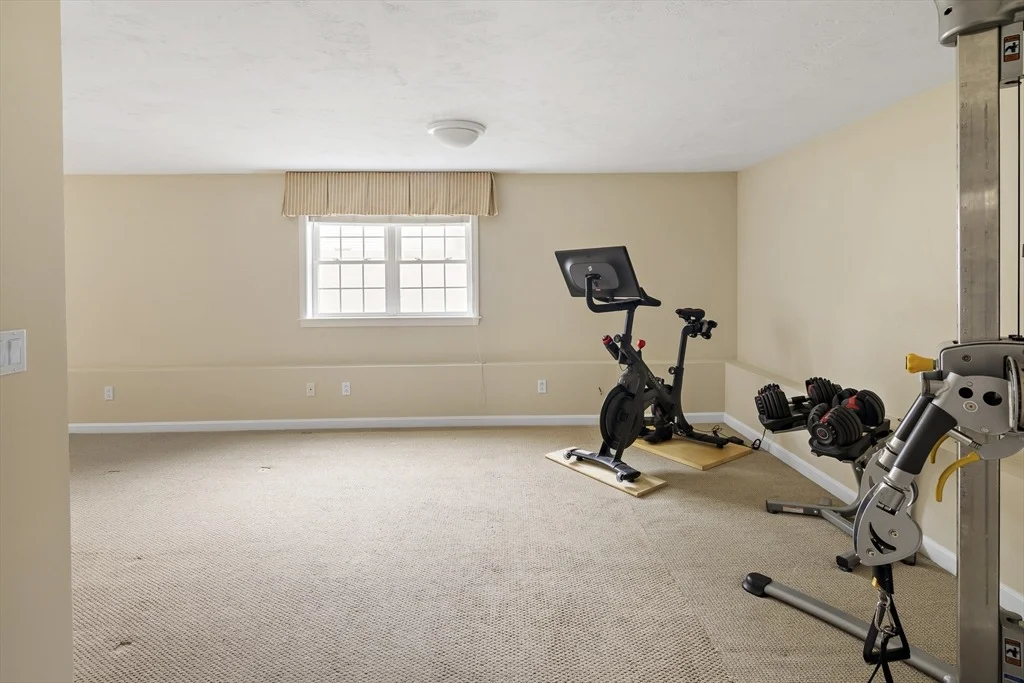Photo of 40 Brewster Dr
