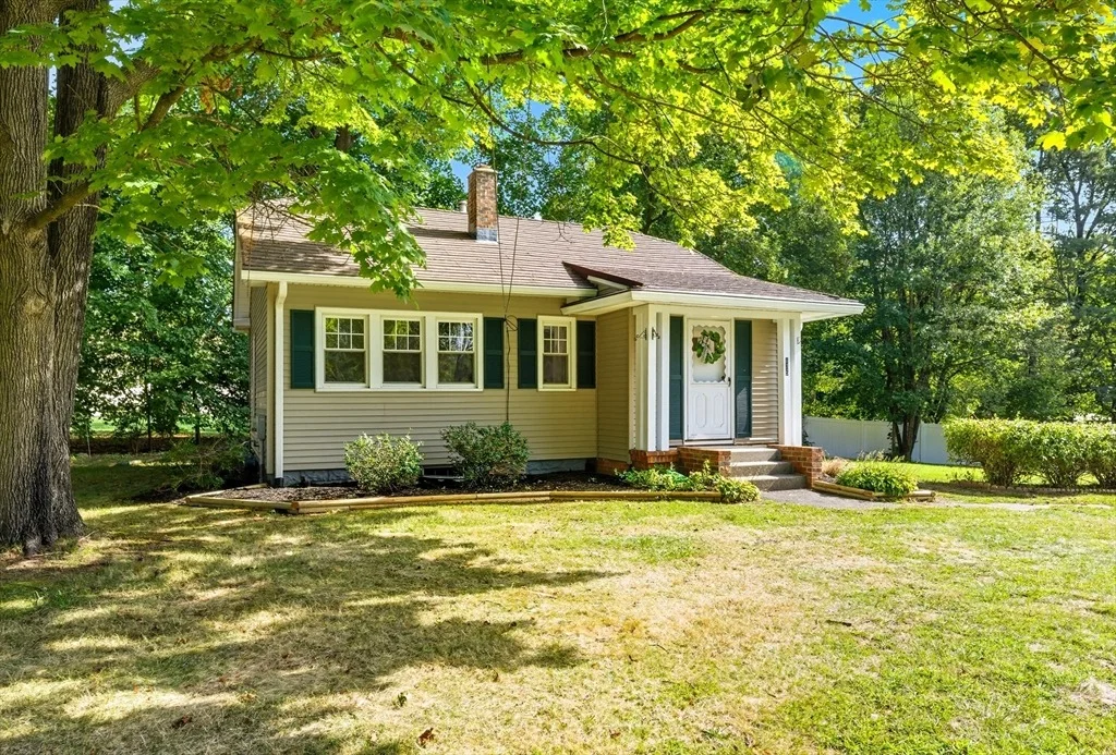 Photo of 636 Amostown Road