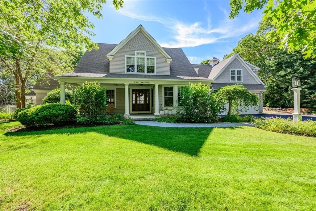 Photo of 239 Oxford Drive