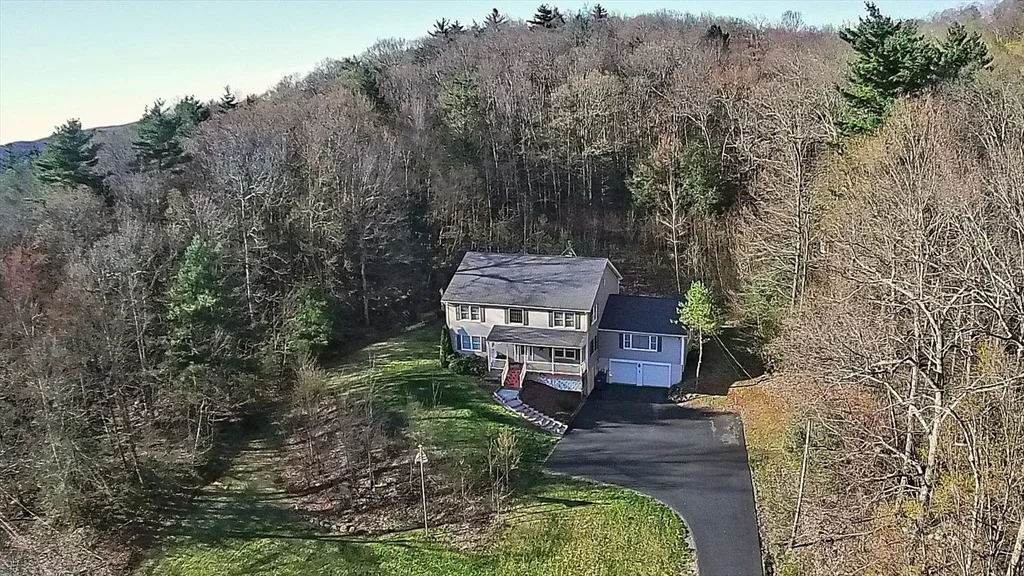 Photo of 122 Maybrook
