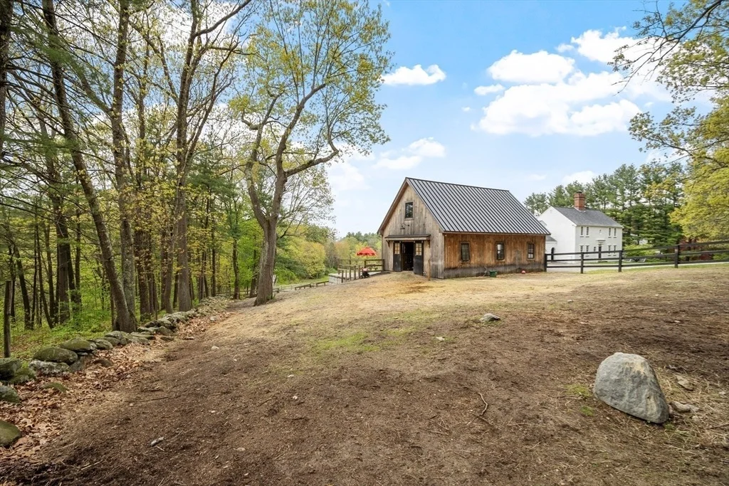 Photo of 41 Pinnacle Rd