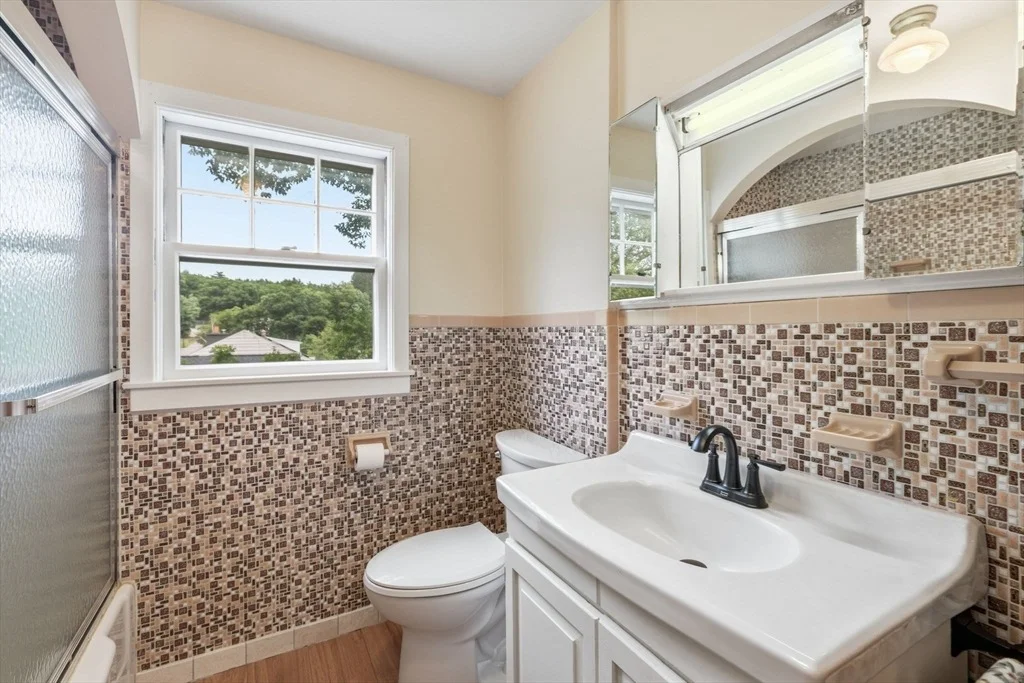 Photo of 375 Fredette Street