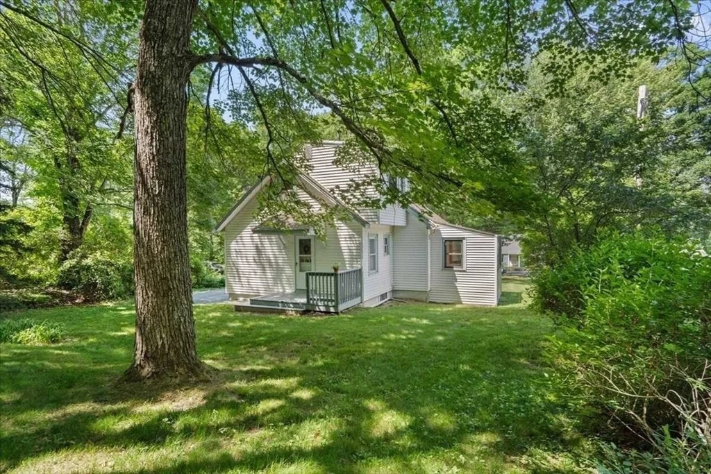 Photo of 152 Main Street