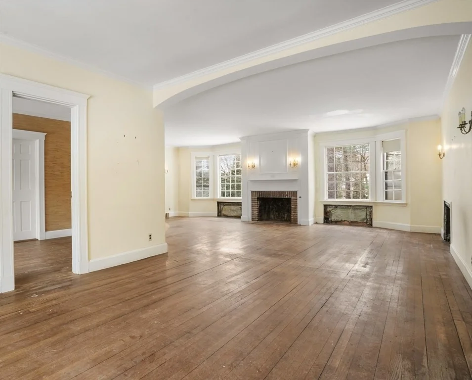 Photo of 1438 Beacon St