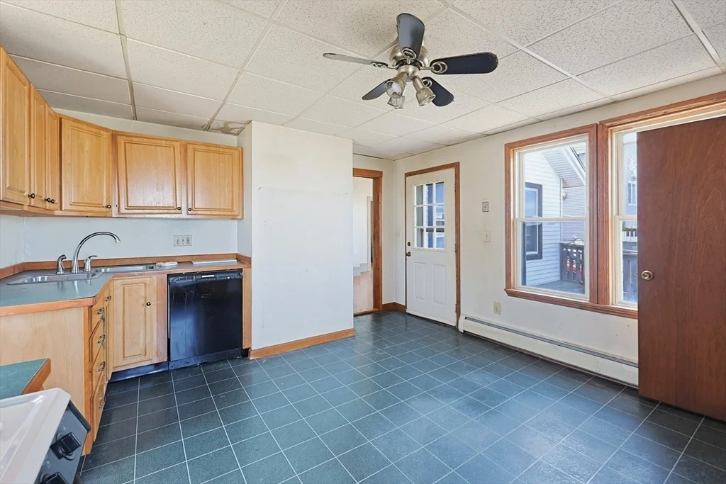Photo of 574 Durfee St