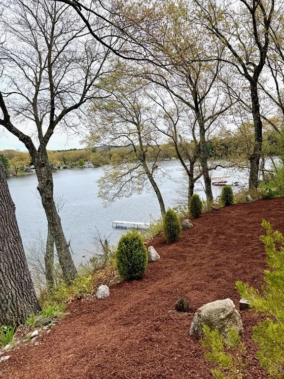 Photo of 24 Shore Rd